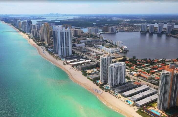 Beachfront Resort - Pool - Ocean View Balcony- Gym ไมอามีบีช ภายนอก รูปภาพ